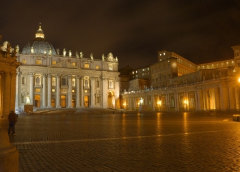 Vaticano, dalle speculazioni immobiliari agli 8 miliardi di Enasarco